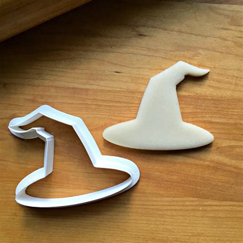 Witch Hat Cookie Cutter Shapes: Fun Variations for Unique Halloween Treats